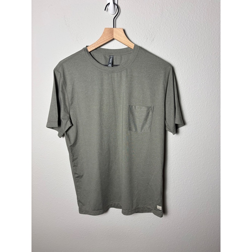 Vuori Tradewind Performance Pocket Tee Mens Medium Green Heather V109 T-Shirt